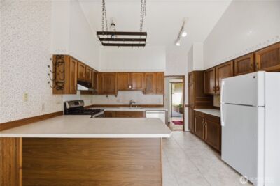 18510 66th Avenue NE, Kenmore, WA 98028 - Photo 11