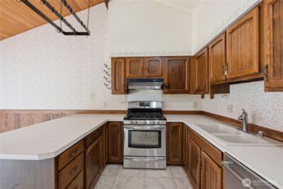 18510 66th Avenue NE, Kenmore, WA 98028 - Photo 10