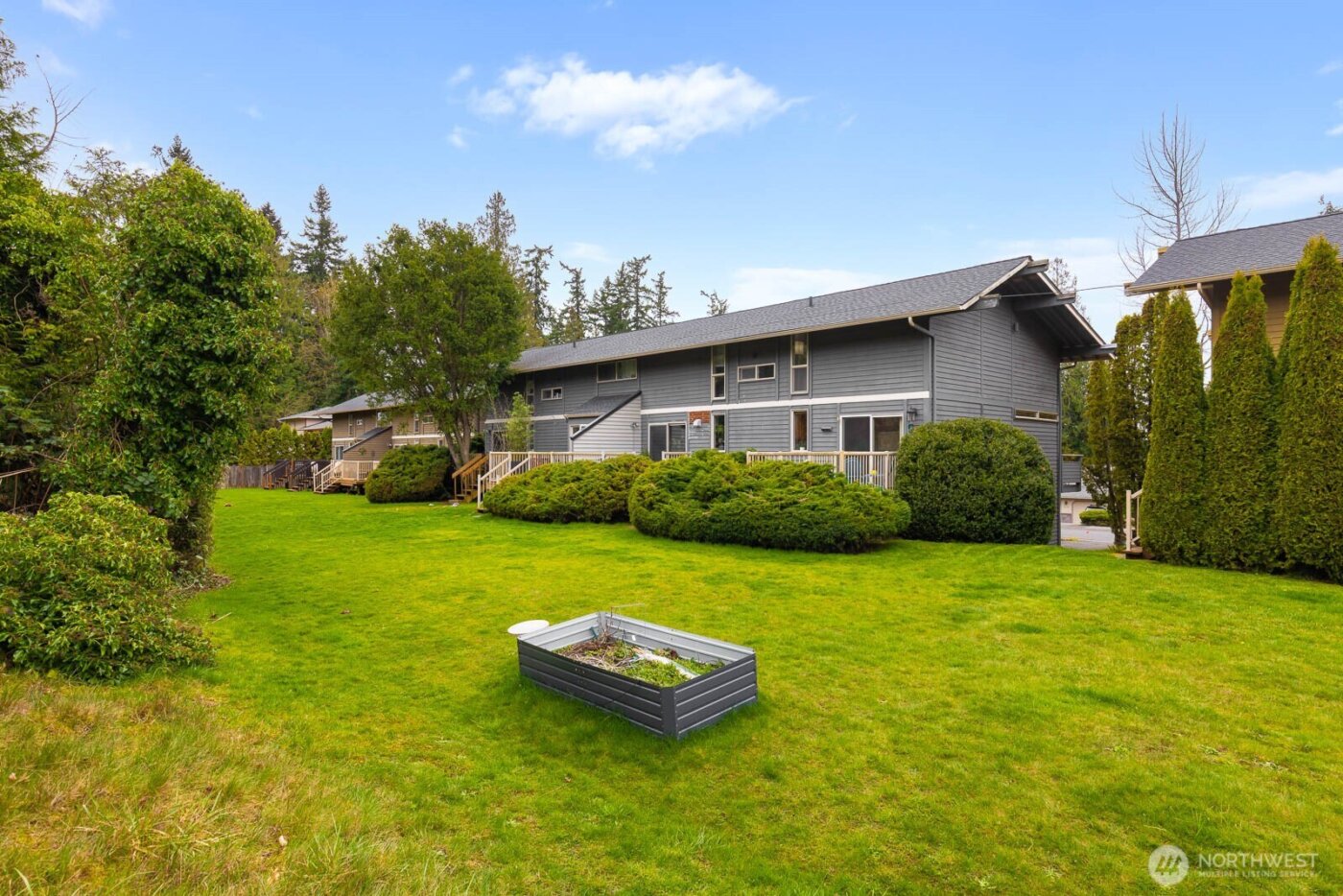 8111 46th Place W #C1, Mukilteo, WA 98275