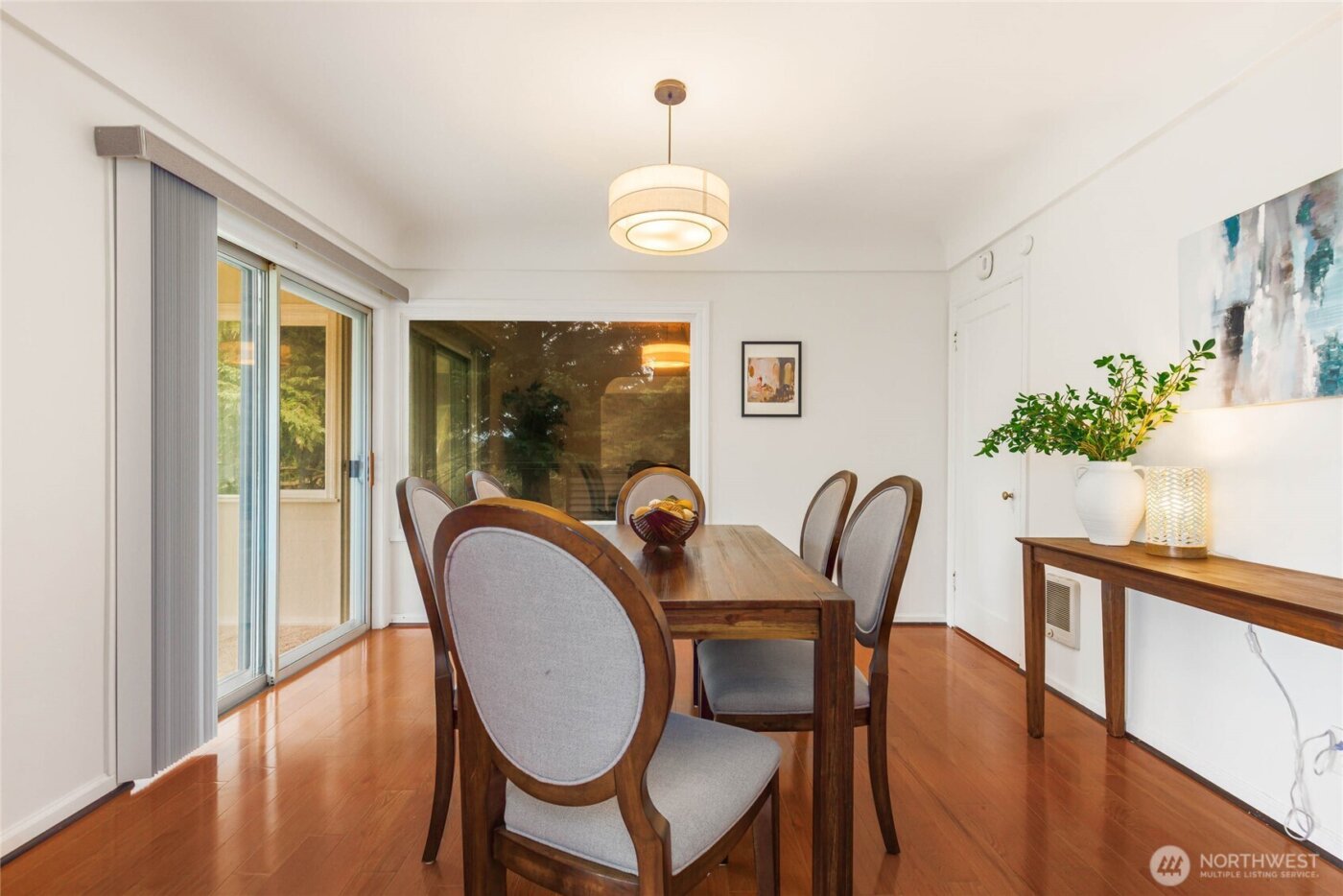 1900 S 104th , Seattle, WA 98168