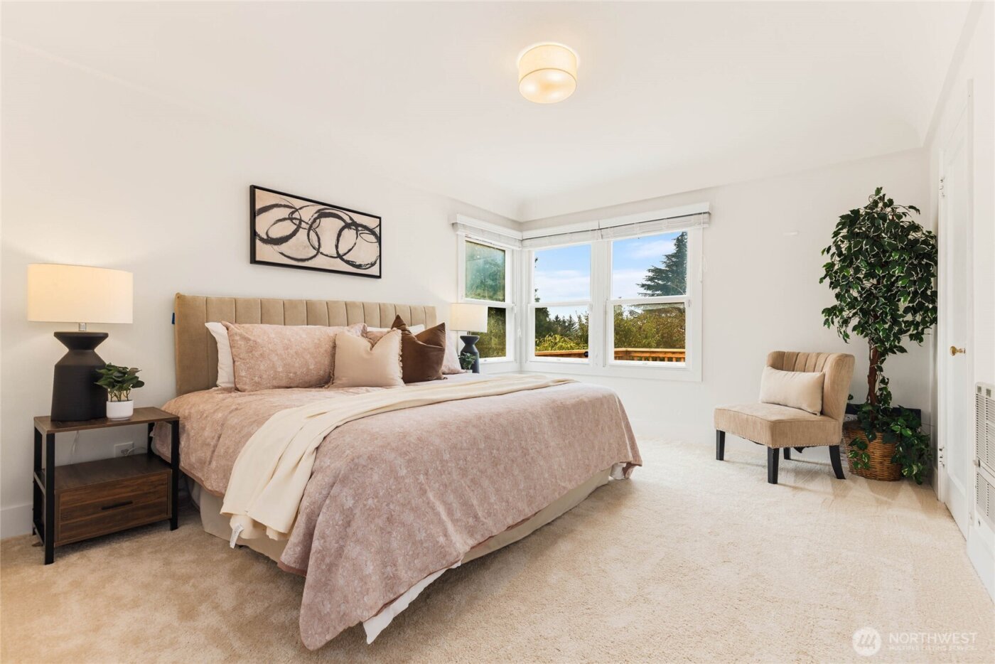 1900 S 104th , Seattle, WA 98168