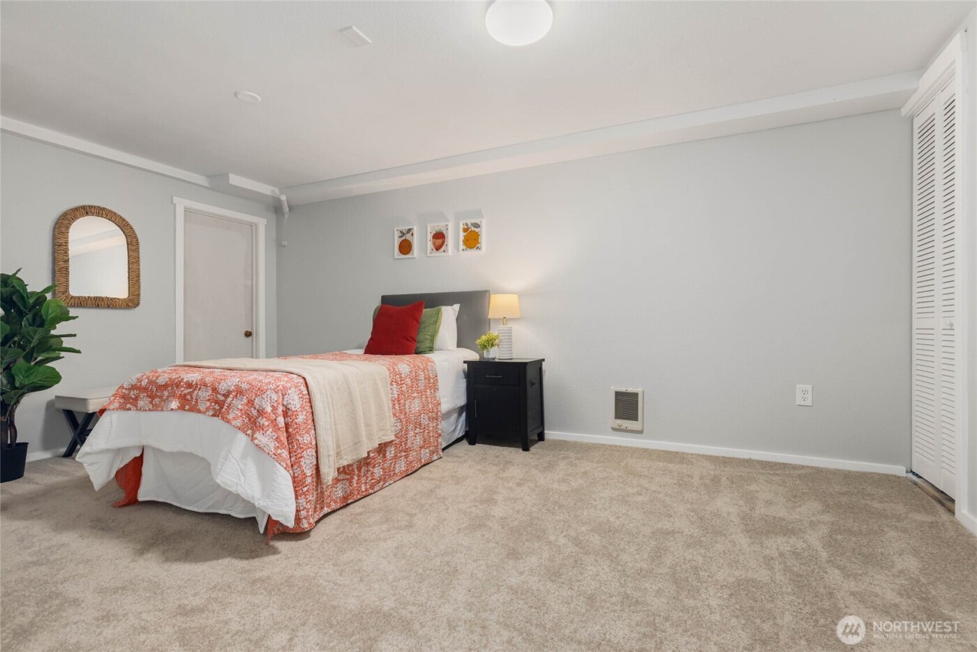 1900 S 104th , Seattle, WA 98168