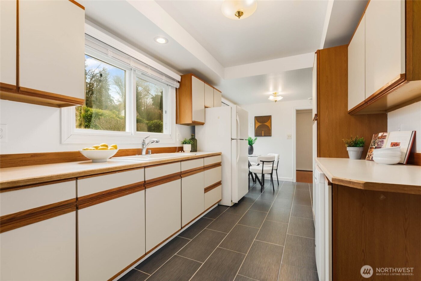 1900 S 104th , Seattle, WA 98168