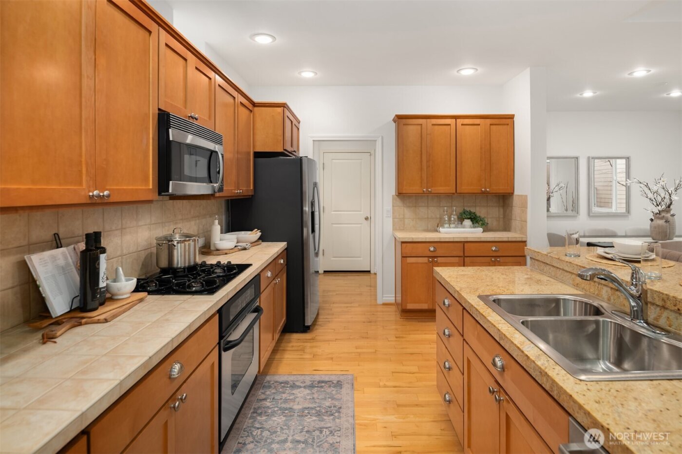 2166 NW Spring Fork Lane , Issaquah, WA 98027