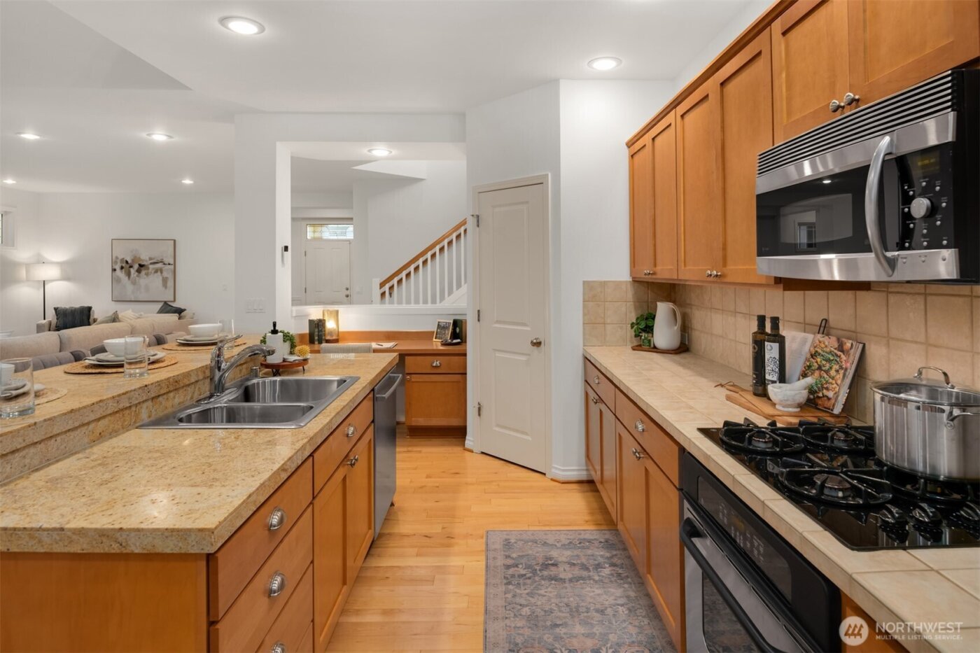 2166 NW Spring Fork Lane , Issaquah, WA 98027