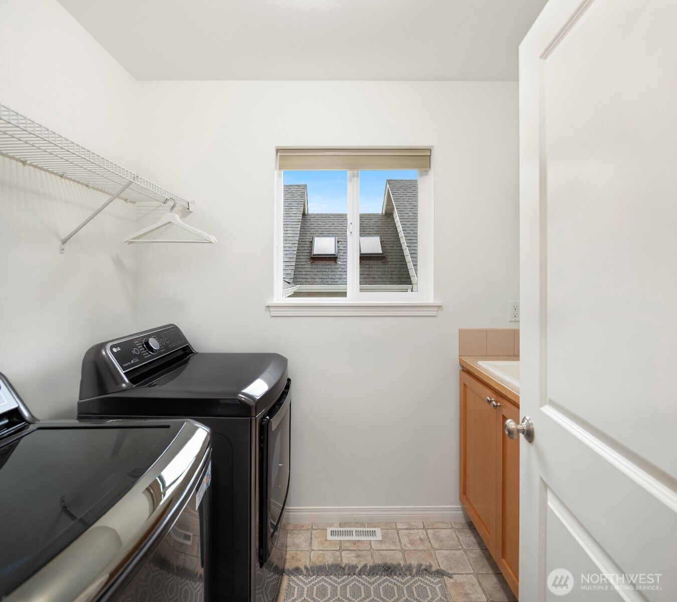 2166 NW Spring Fork Lane , Issaquah, WA 98027