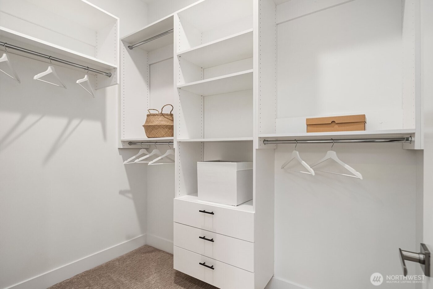 7721 NE 175th Street #103, Kenmore, WA 98028