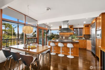 6345 Wilson Avenue S, Seattle, WA 98118 - Photo 3