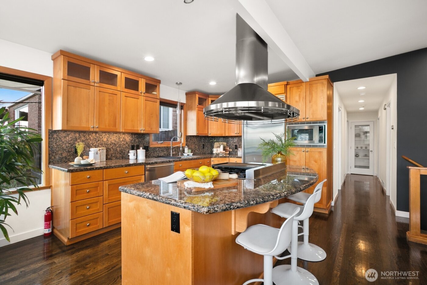 6345 Wilson Avenue S, Seattle, WA 98118