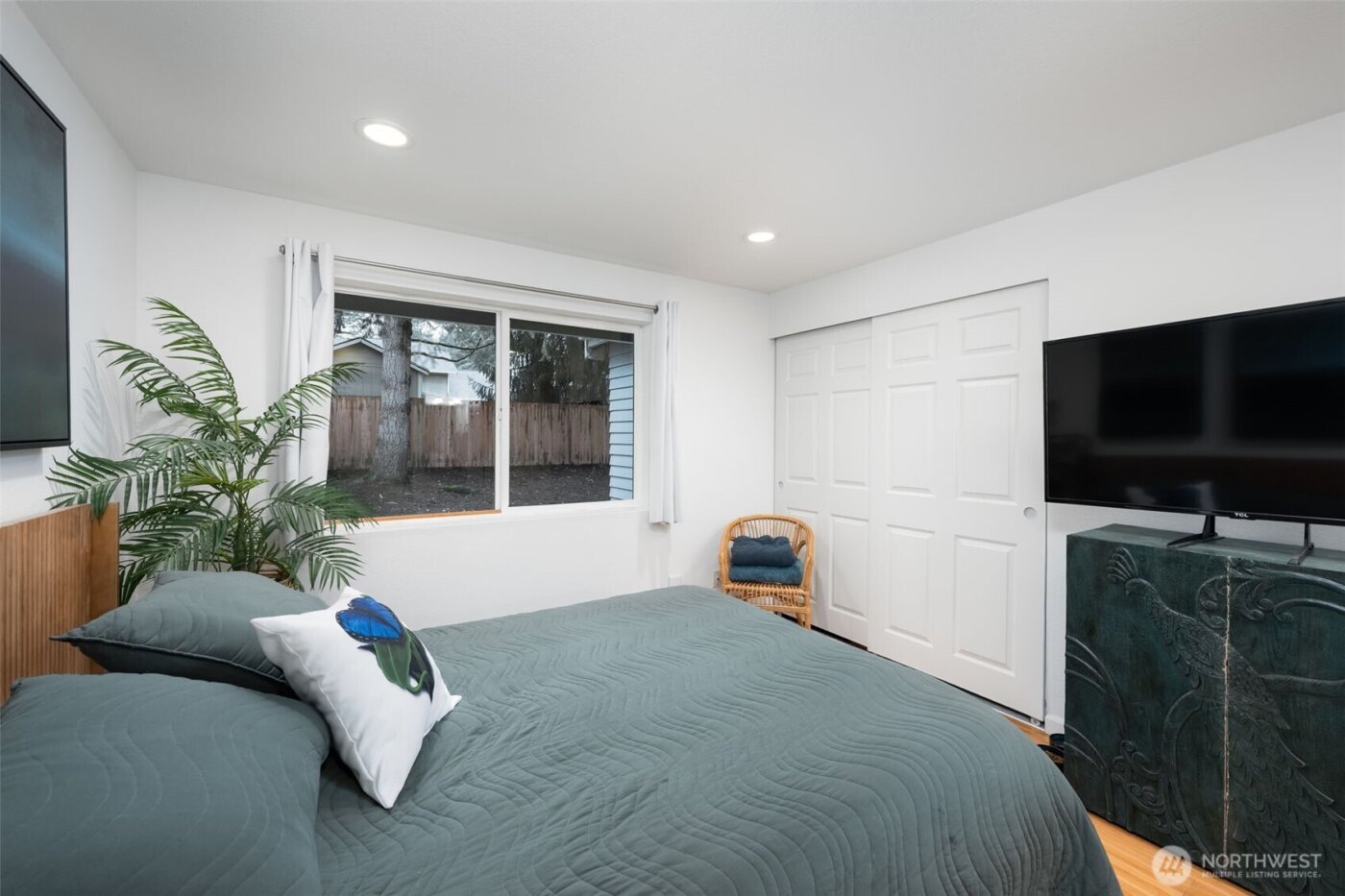 13010 102nd Lane NE ##4, Kirkland, WA 98034