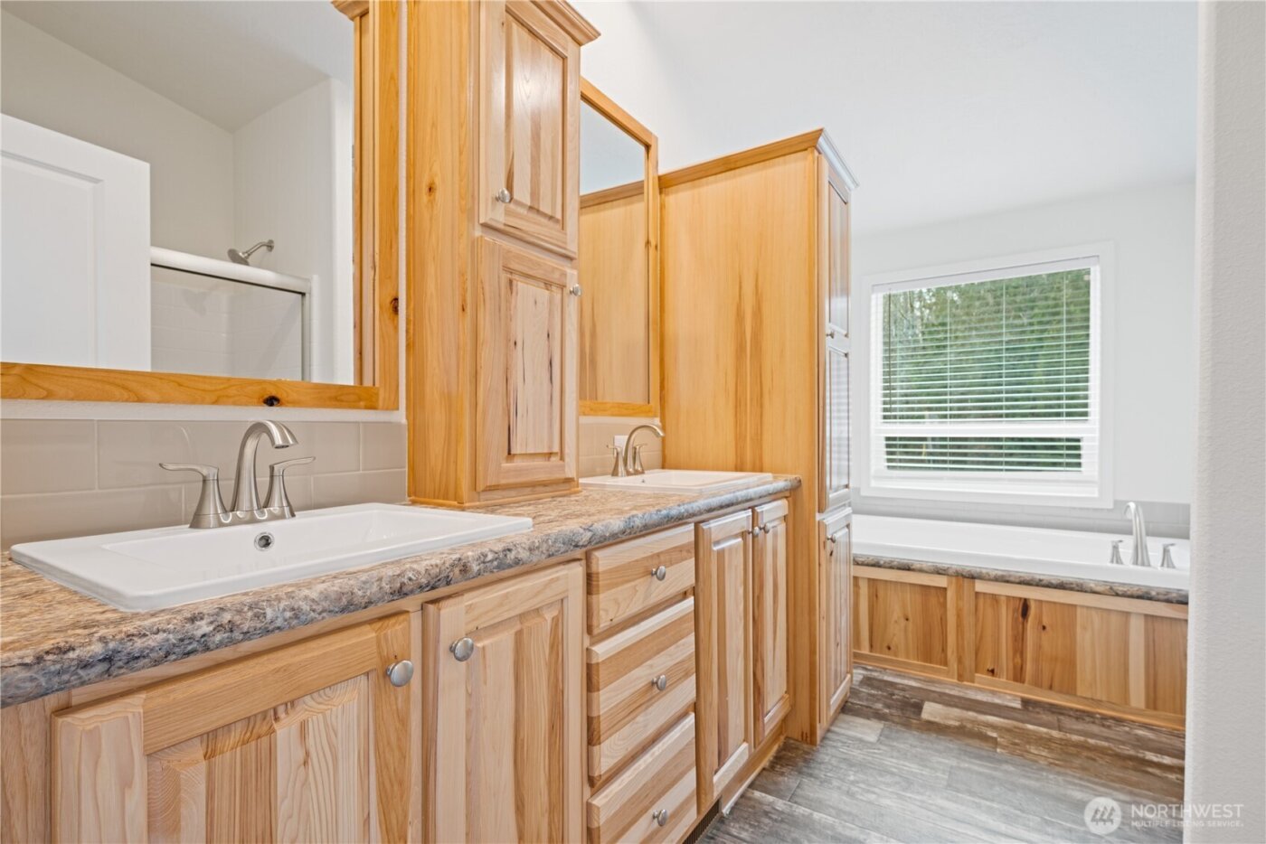 1728 Spirit Lake Highway , Castle Rock, WA 98611
