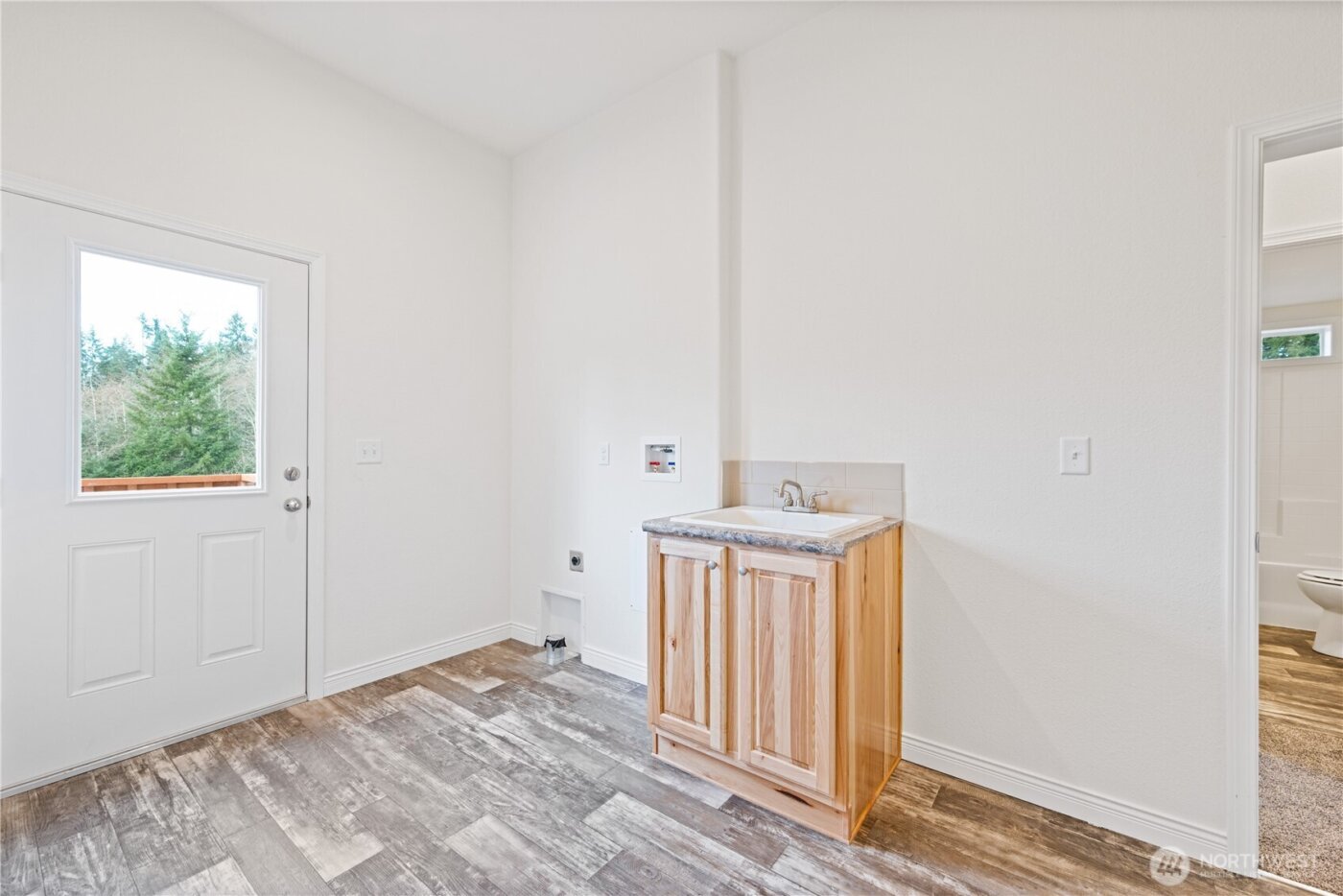 1728 Spirit Lake Highway , Castle Rock, WA 98611
