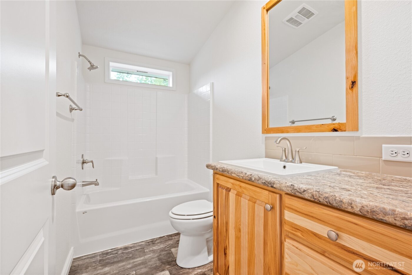 1728 Spirit Lake Highway , Castle Rock, WA 98611