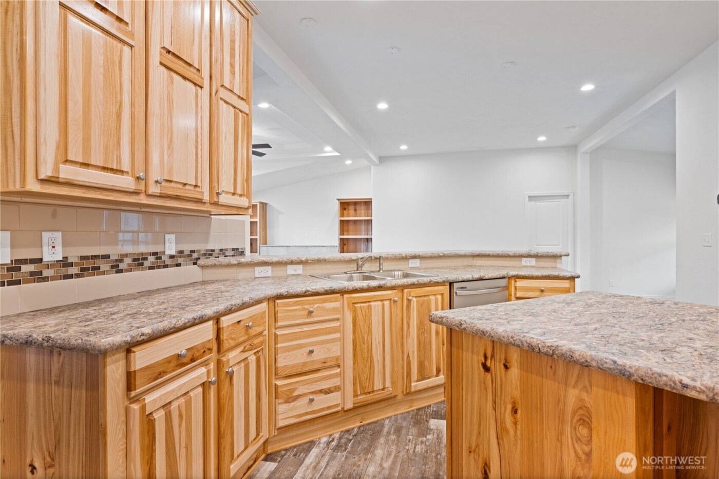 1728 Spirit Lake Highway , Castle Rock, WA 98611