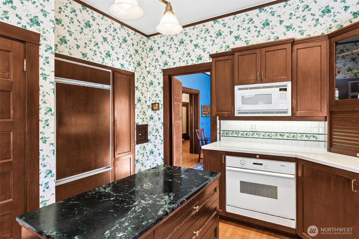 1 East Road , Tacoma, WA 98406