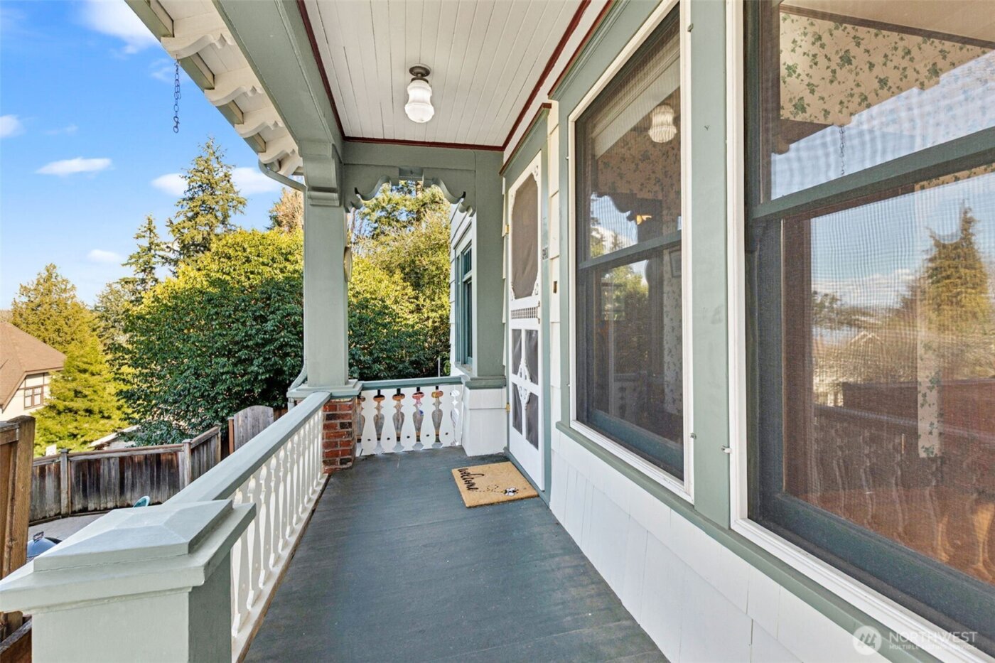 1 East Road , Tacoma, WA 98406