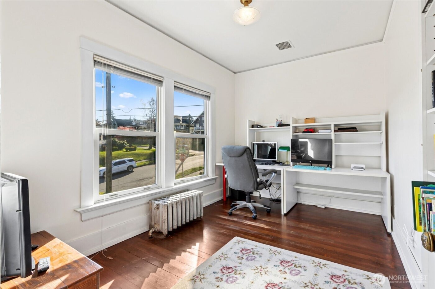 1 East Road , Tacoma, WA 98406