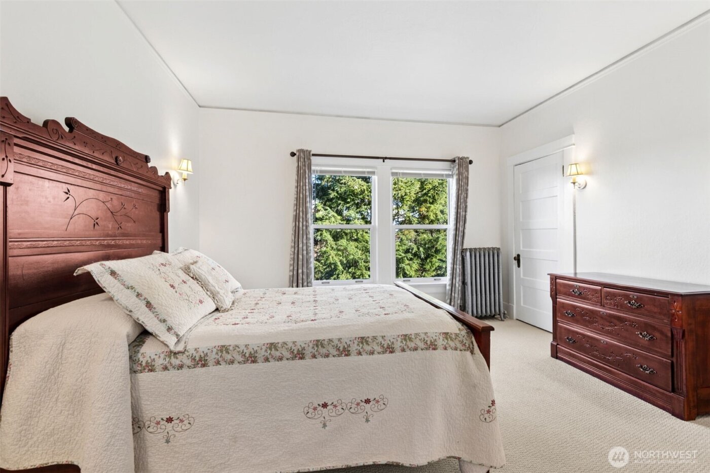 1 East Road , Tacoma, WA 98406