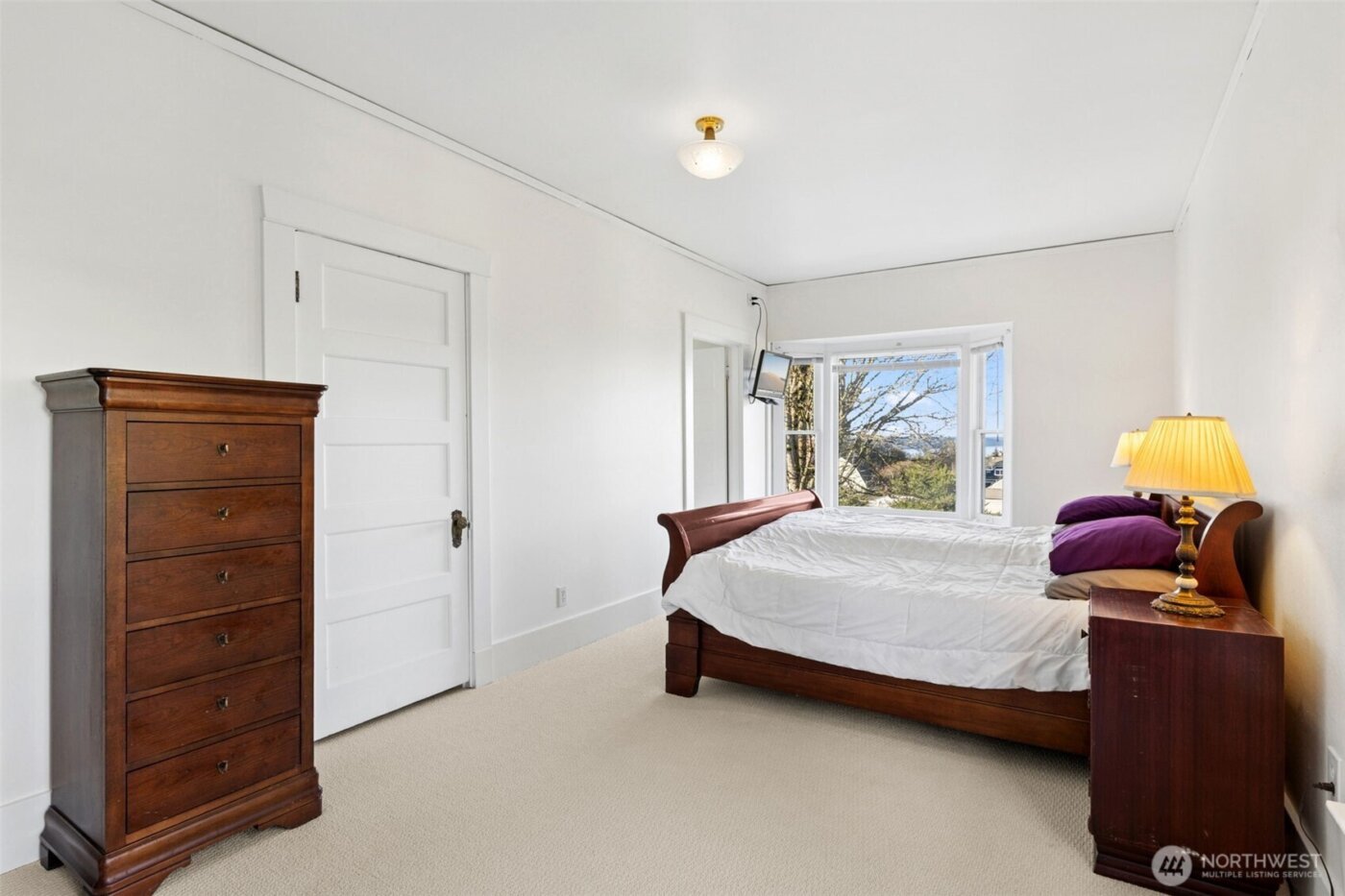 1 East Road , Tacoma, WA 98406