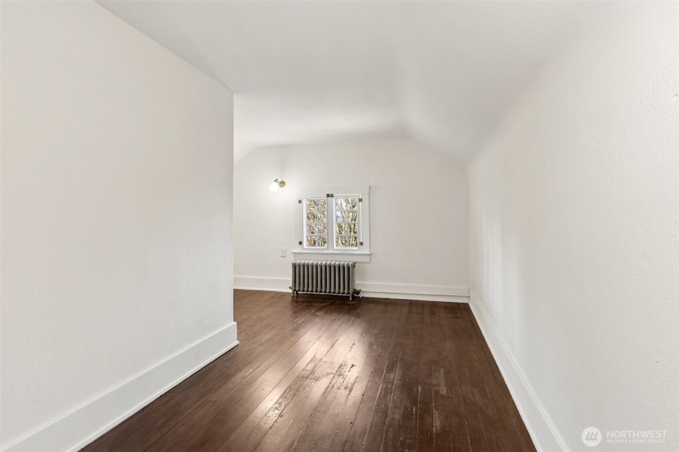 1 East Road , Tacoma, WA 98406