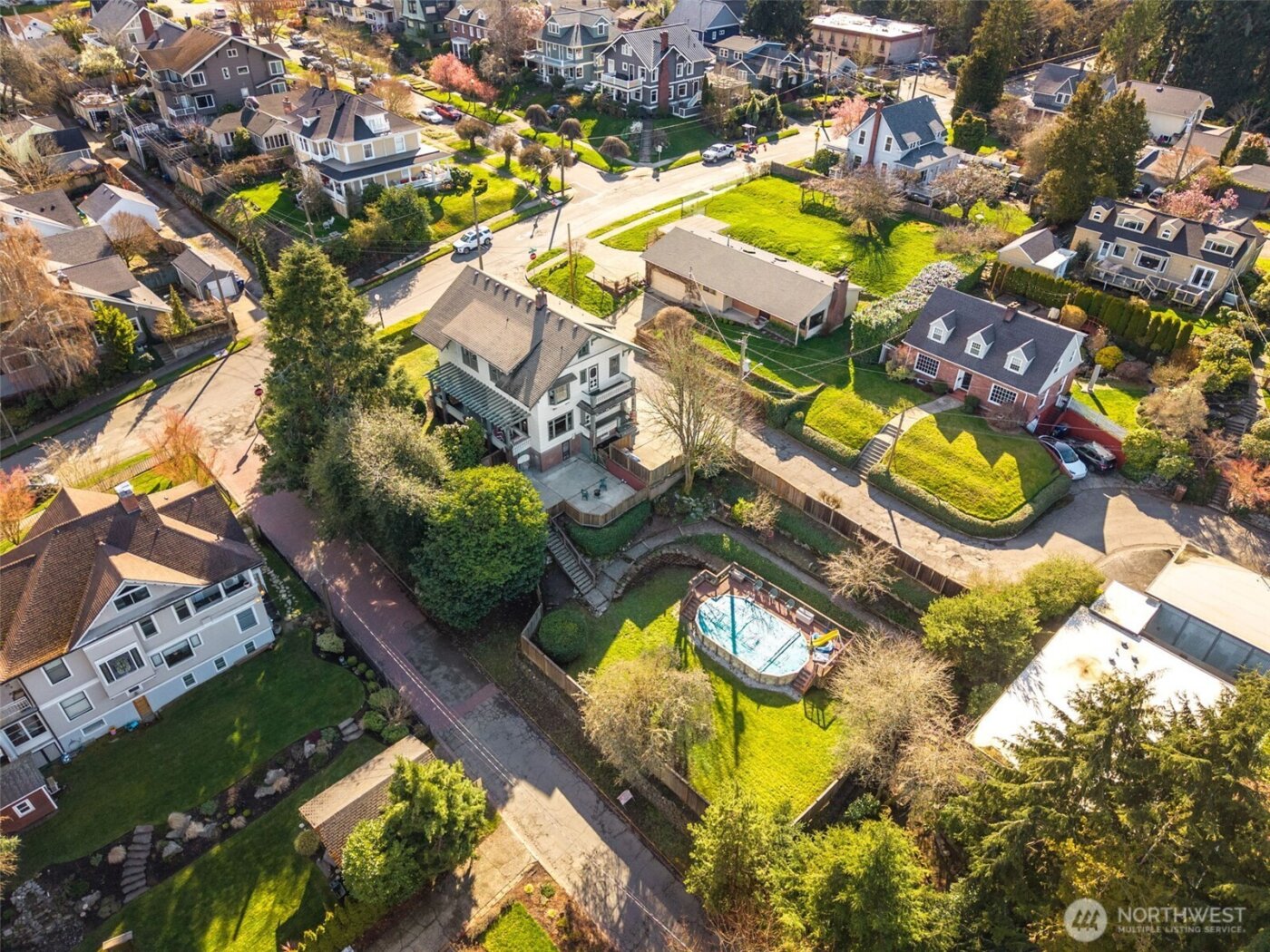 1 East Road , Tacoma, WA 98406