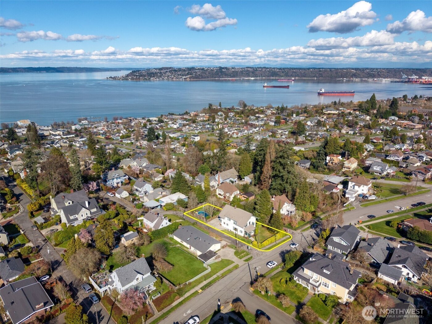 1 East Road , Tacoma, WA 98406