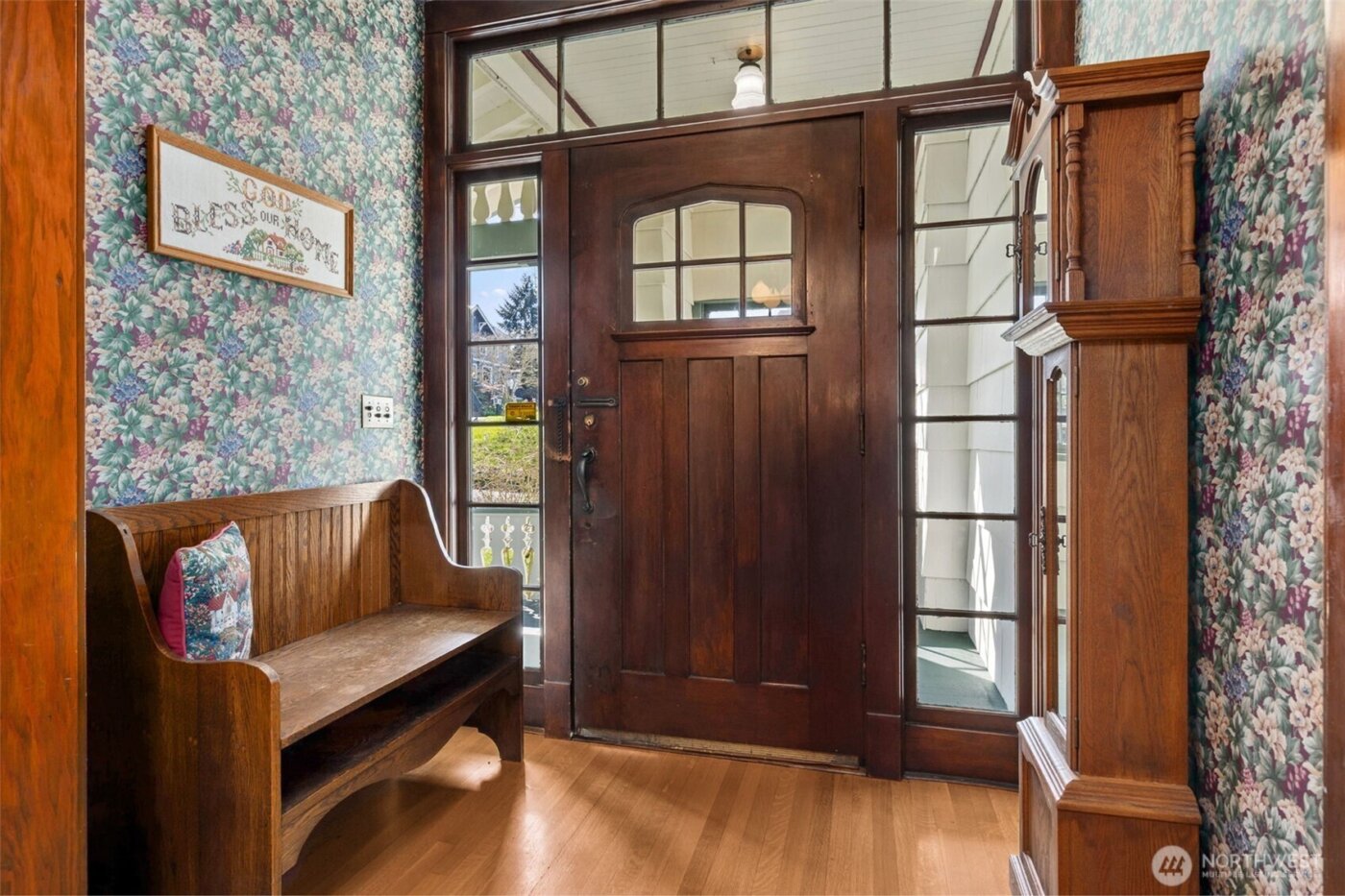 1 East Road , Tacoma, WA 98406