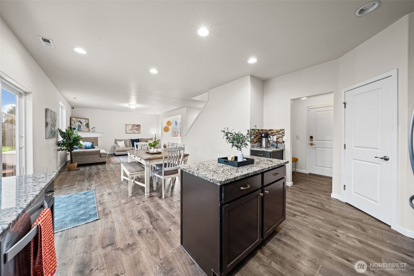 13829 67th Avenue E, Puyallup, WA 98373