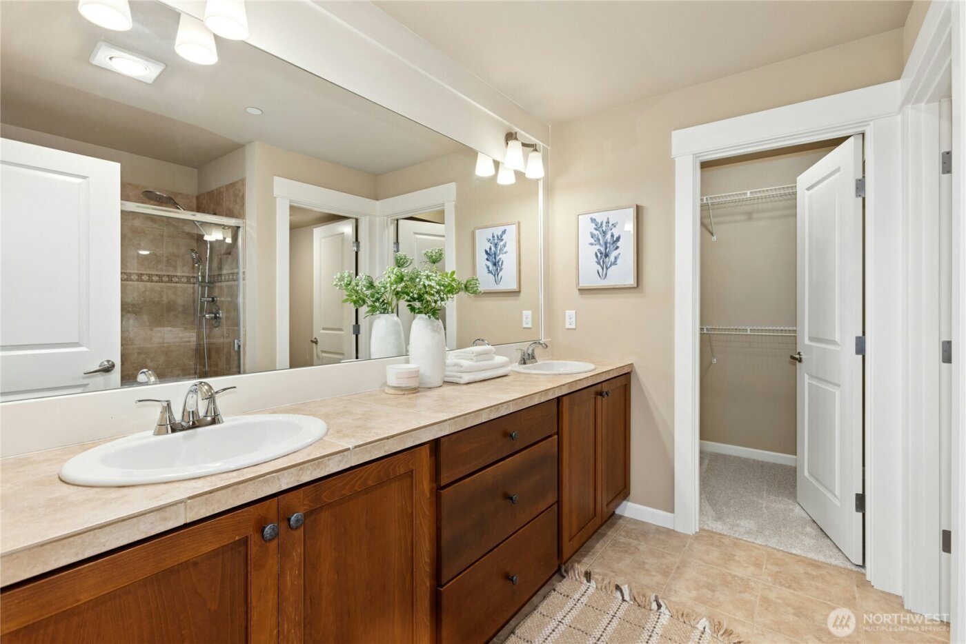 909 4th Avenue NE, Issaquah, WA 98029