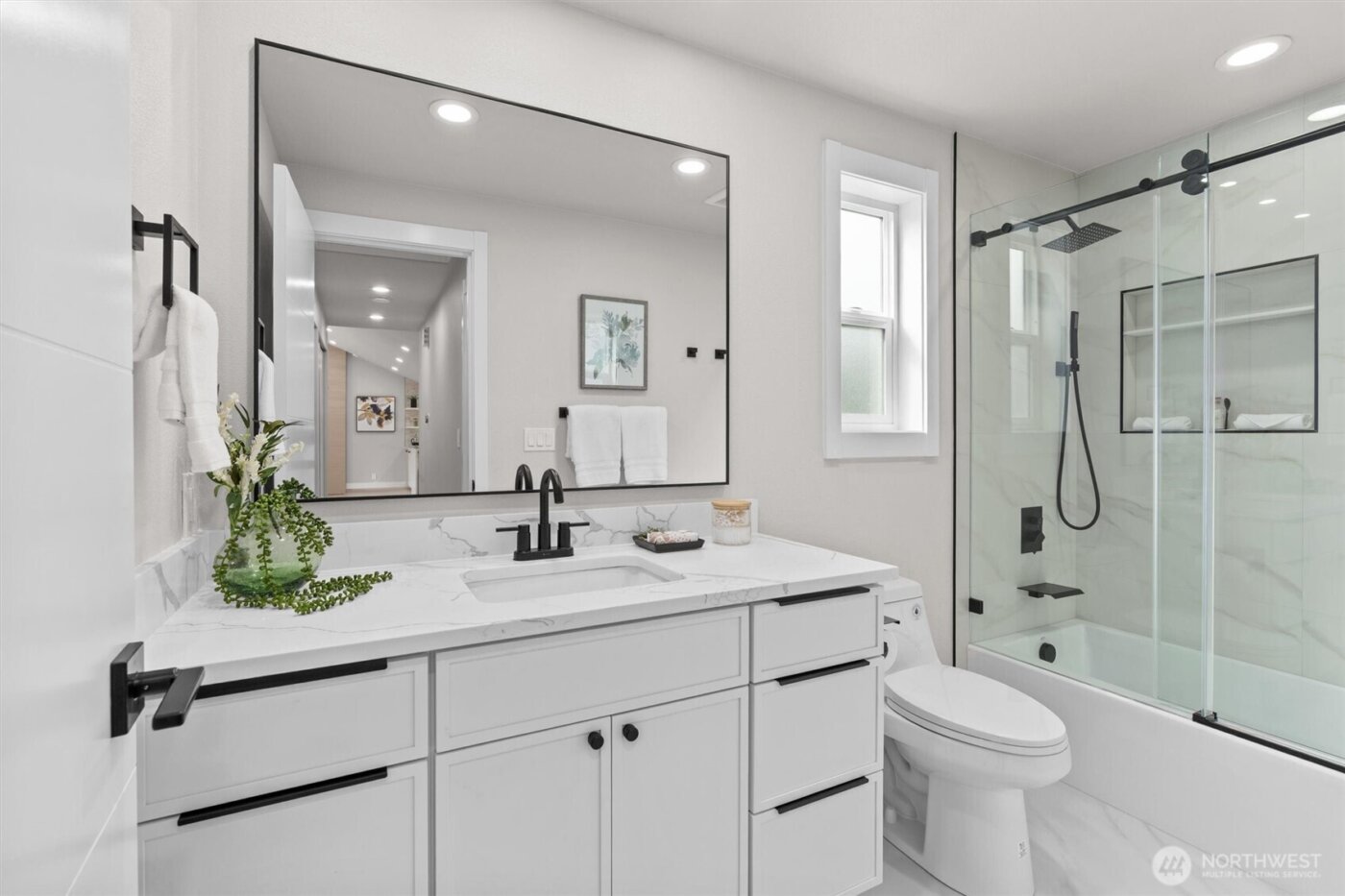 7407 25th Avenue NE, Seattle, WA 98115