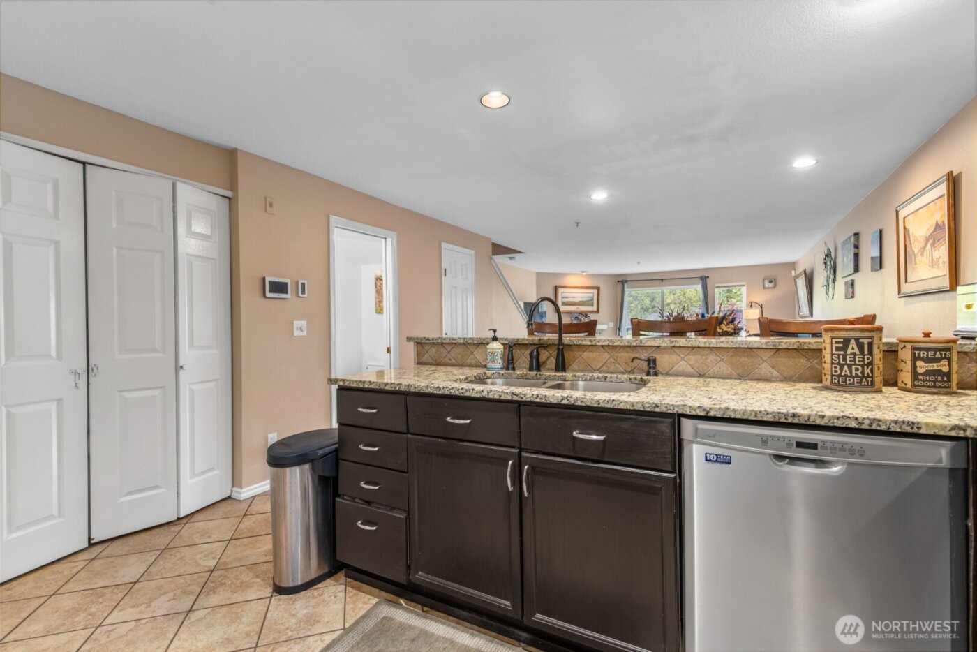 15809 Waynita Way NE #G204, Bothell, WA 98011