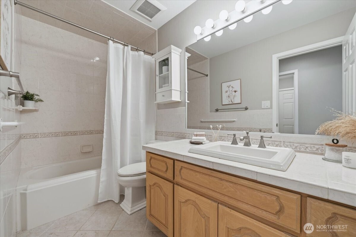 879 881 Kamus Way , Fox Island, WA 98333