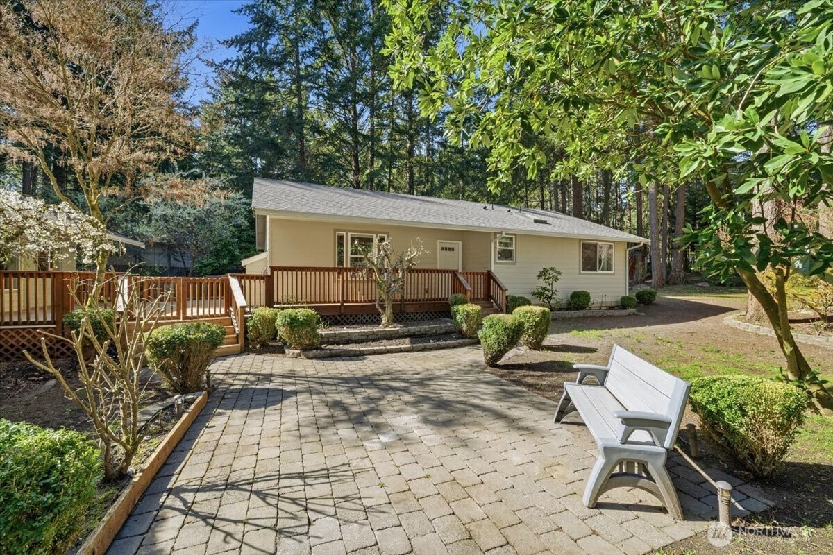 879 881 Kamus Way , Fox Island, WA 98333