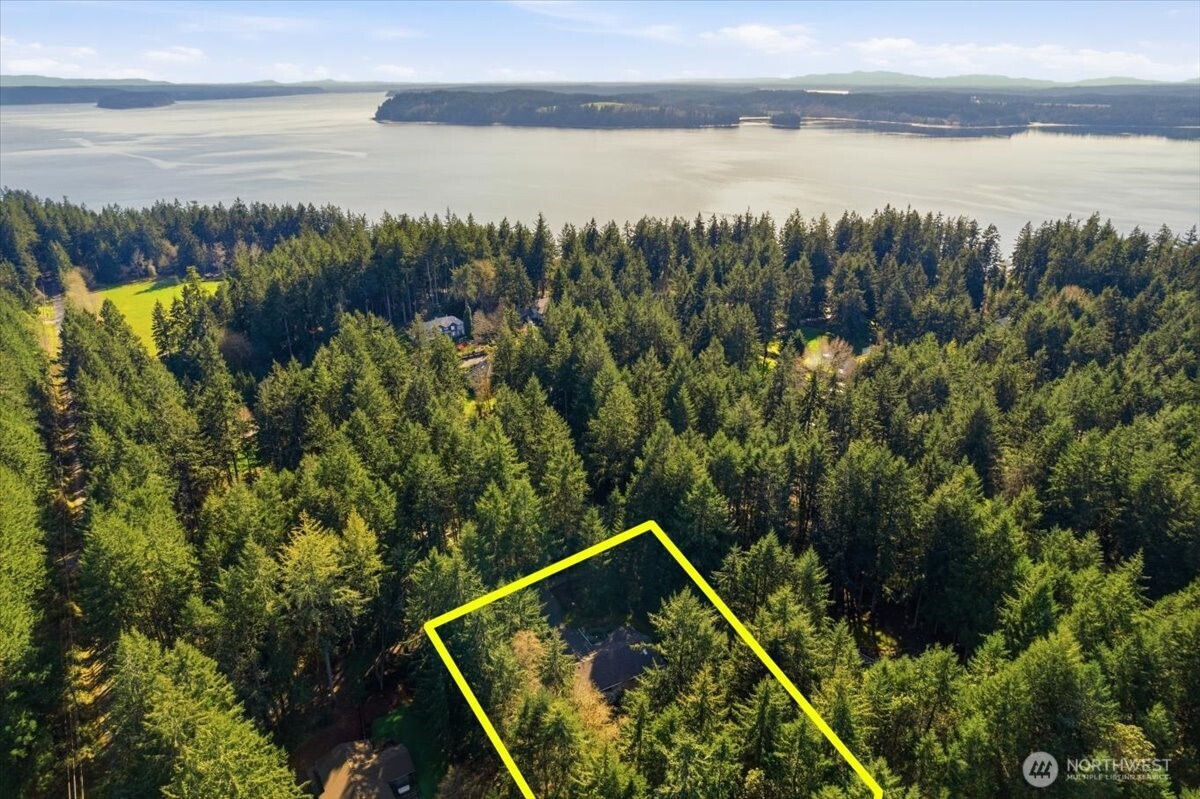 879 881 Kamus Way , Fox Island, WA 98333
