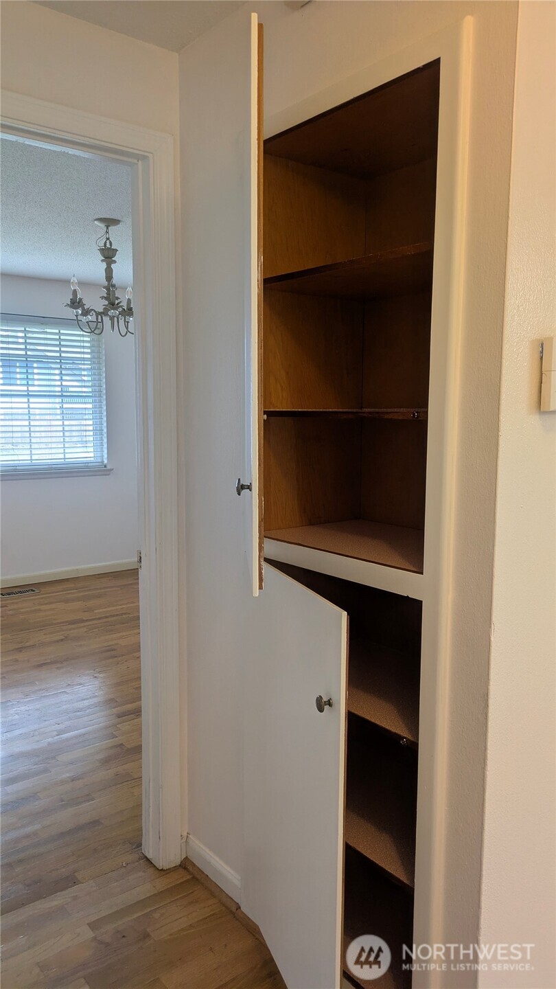 7361 S Wilkeson Street , Tacoma, WA 98408