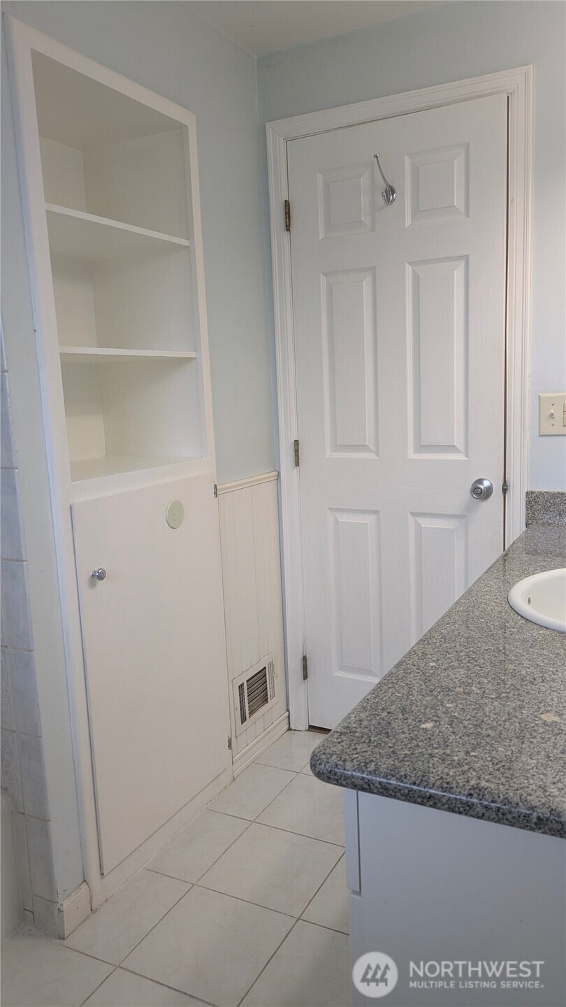 7361 S Wilkeson Street , Tacoma, WA 98408