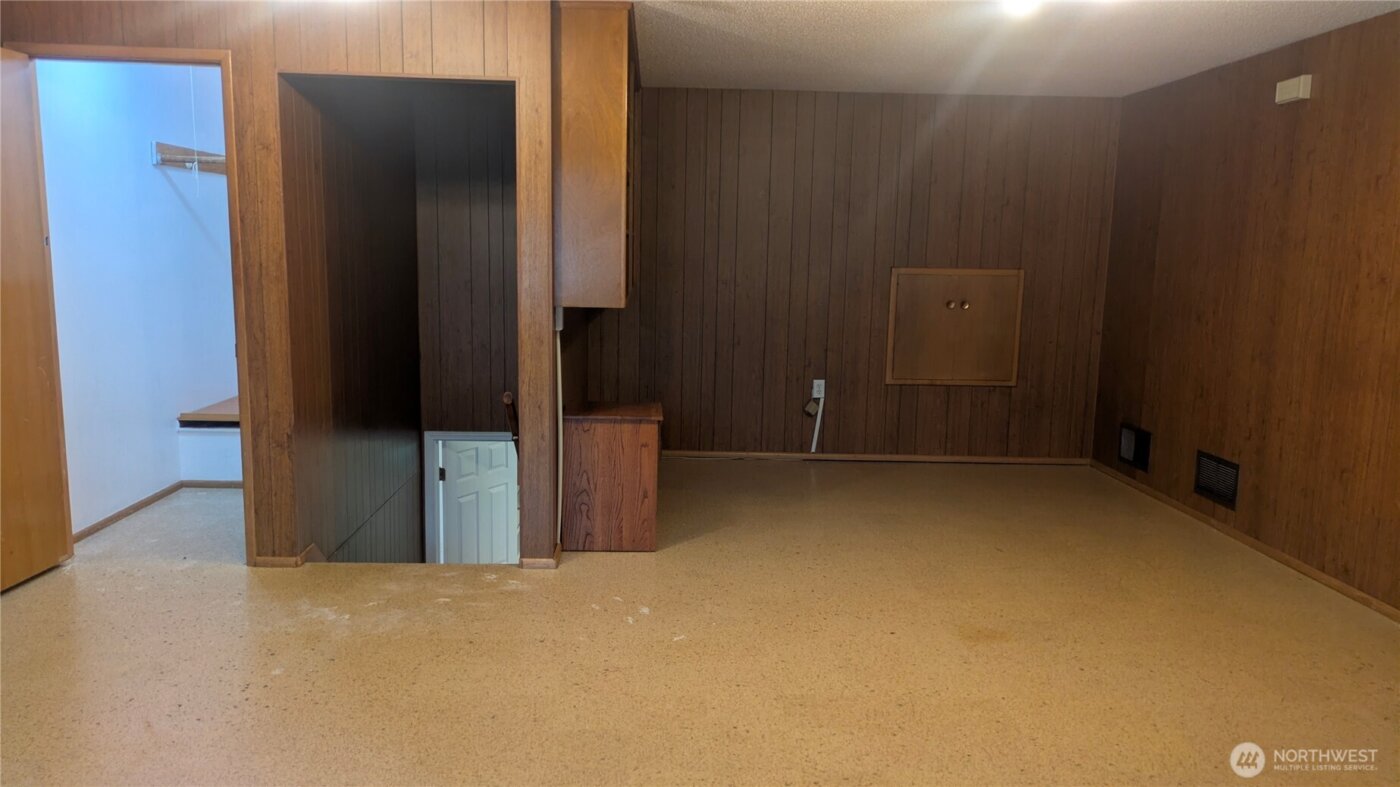 7361 S Wilkeson Street , Tacoma, WA 98408