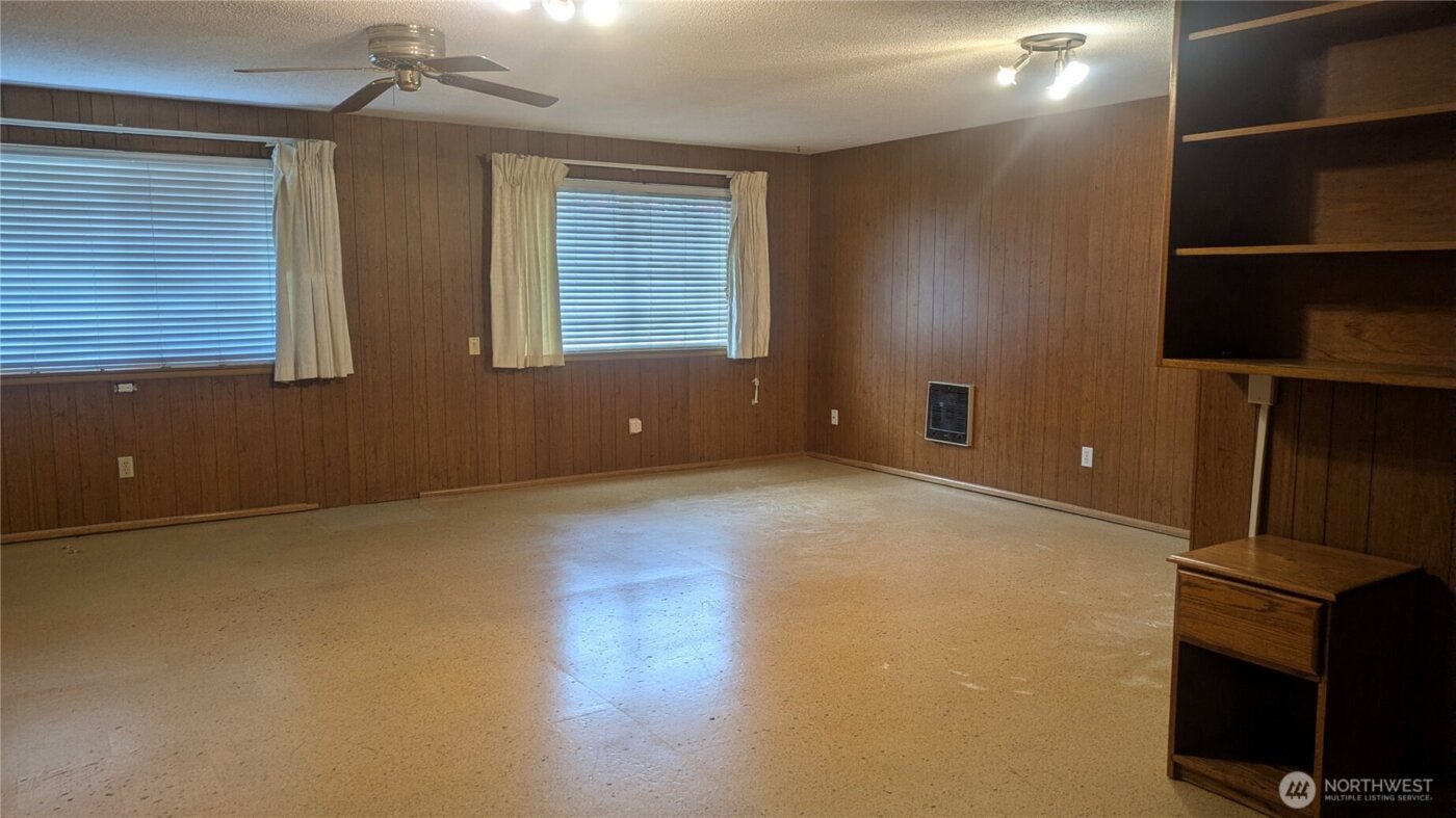 7361 S Wilkeson Street , Tacoma, WA 98408