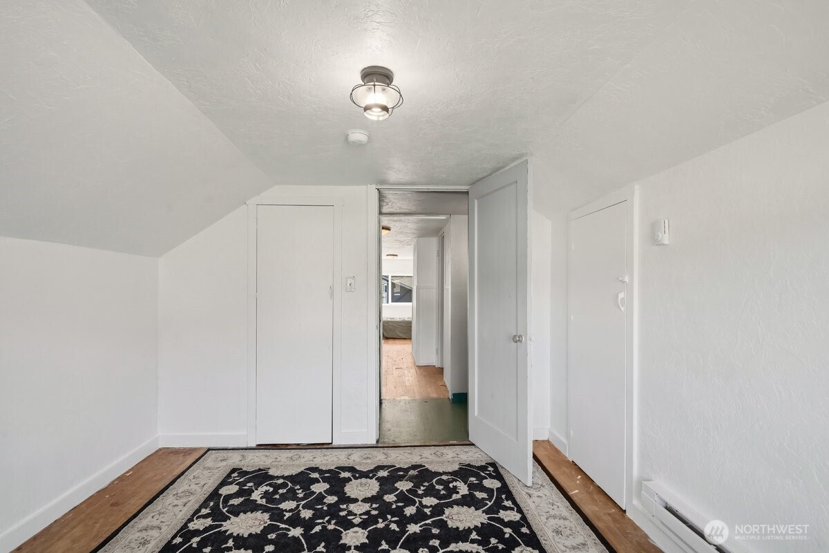 325 3rd Street , Morton, WA 98356