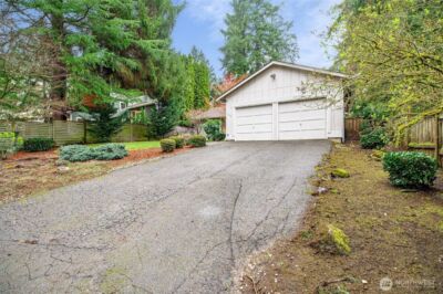 11312 39th Avenue NE, Seattle, WA 98125 - Photo 2