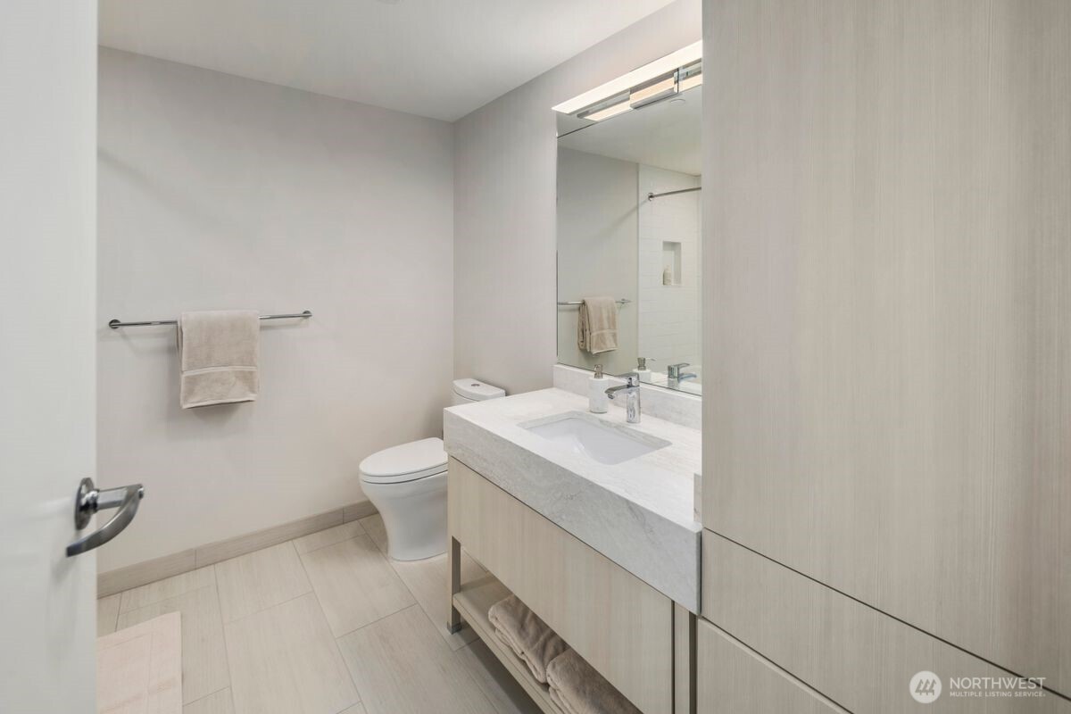 1250 Alki Avenue SW #3C, Seattle, WA 98116