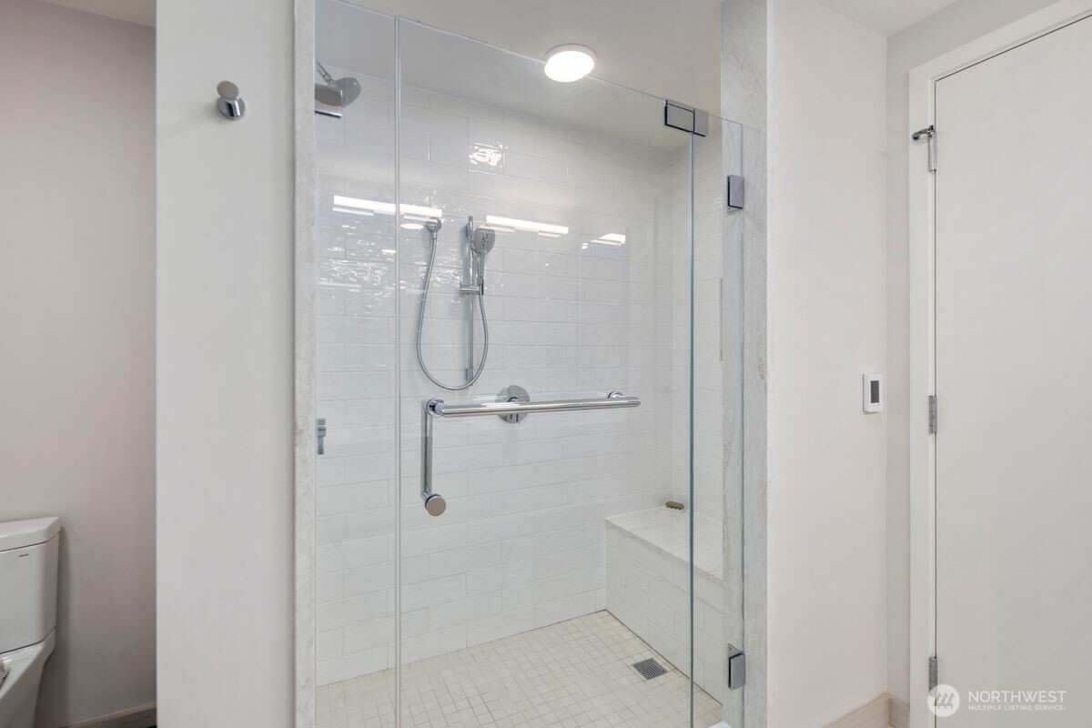 1250 Alki Avenue SW #3C, Seattle, WA 98116