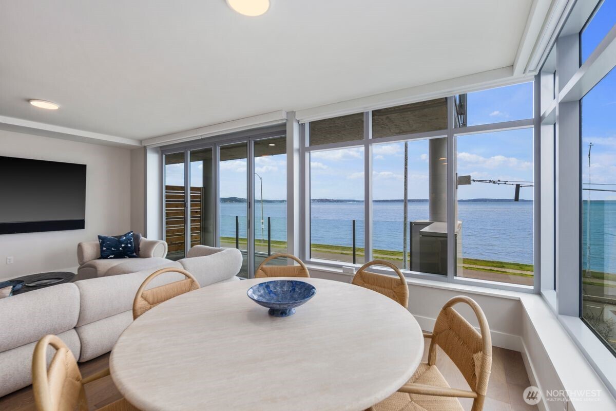 1250 Alki Avenue SW #3C, Seattle, WA 98116