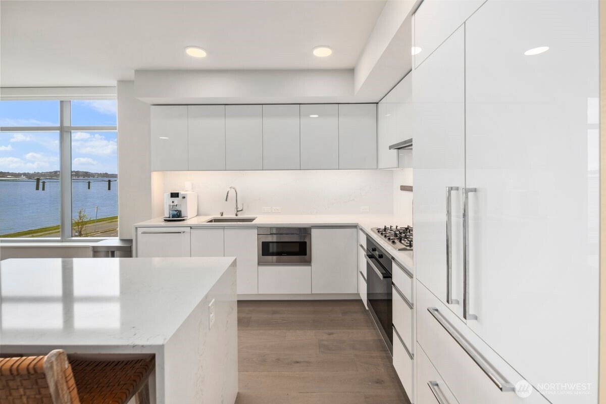 1250 Alki Avenue SW #3C, Seattle, WA 98116