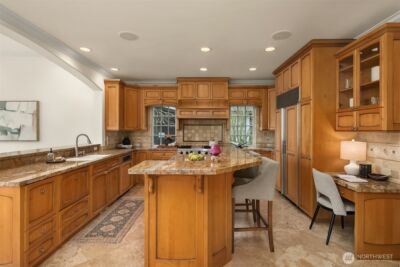 8772 Sand Point Way NE, Seattle, WA 98115 - Photo 14