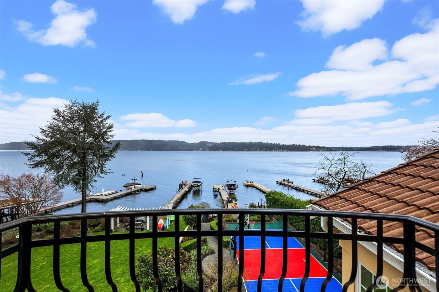 8772 Sand Point Way NE, Seattle, WA 98115