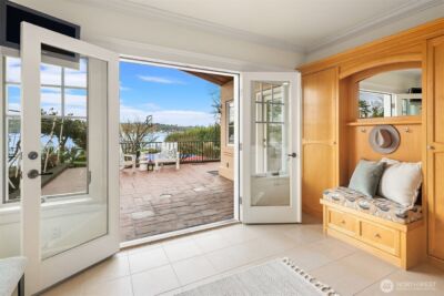 8772 Sand Point Way NE, Seattle, WA 98115 - Photo 30