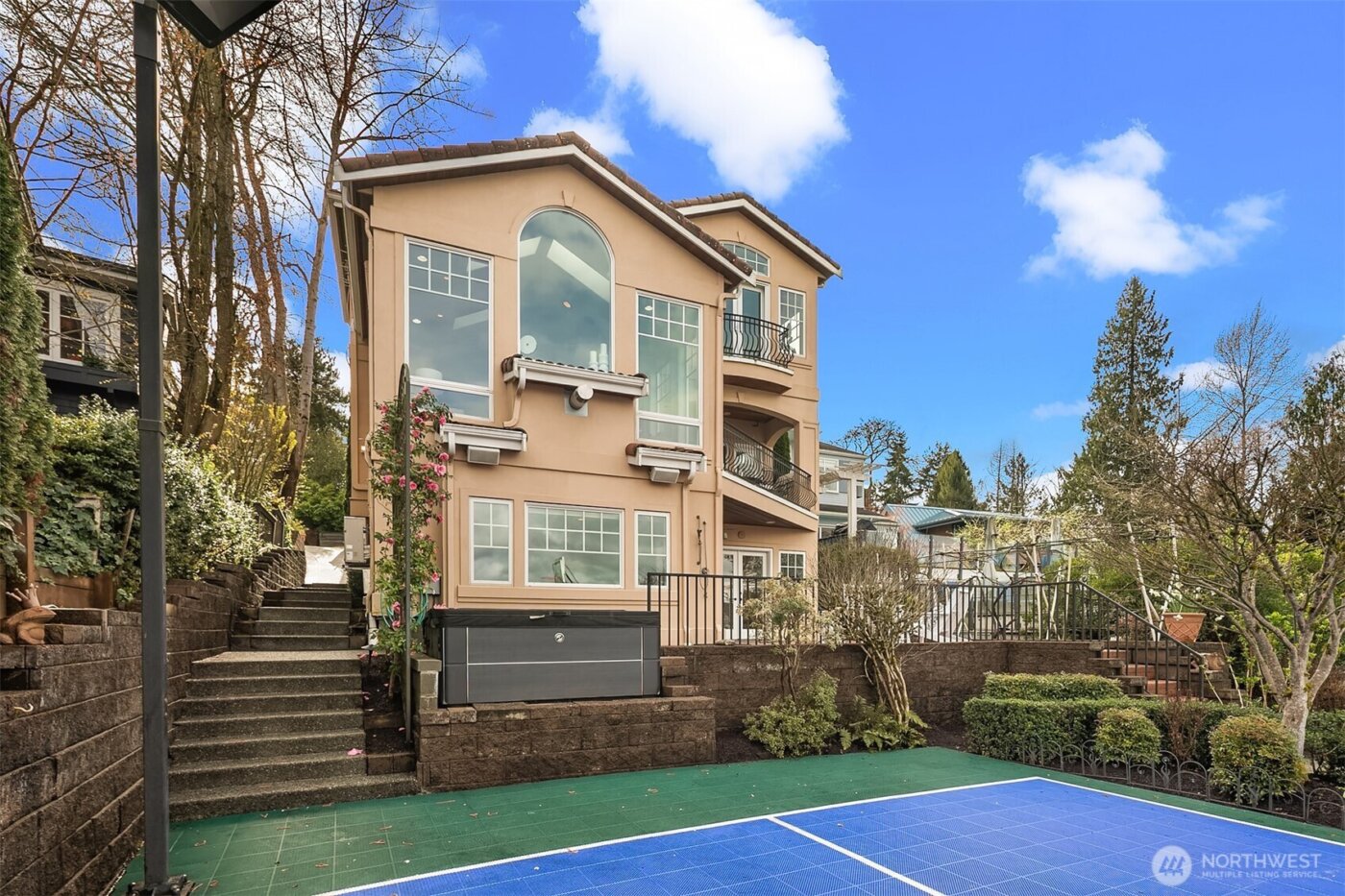 8772 Sand Point Way NE, Seattle, WA 98115