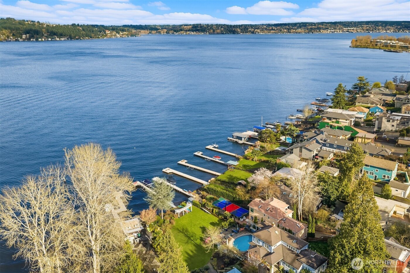 8772 Sand Point Way NE, Seattle, WA 98115