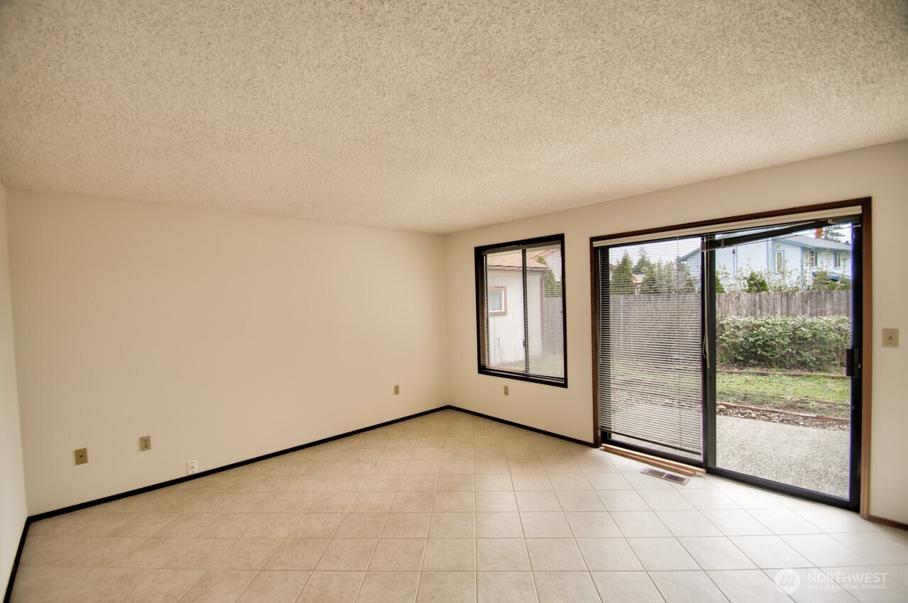 9018 Wendy Drive SE, Olympia, WA 98513-6824